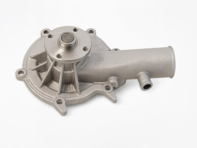 Water pump reinforced for fixed fan blade
