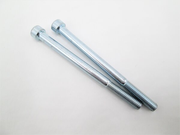 Schraubenset (2 Stück) Zylinderkopf an Steuergehäuse CIH / 4-& 6 Zylinder