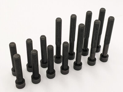 CIH cylinder head bolts 6-cylinder